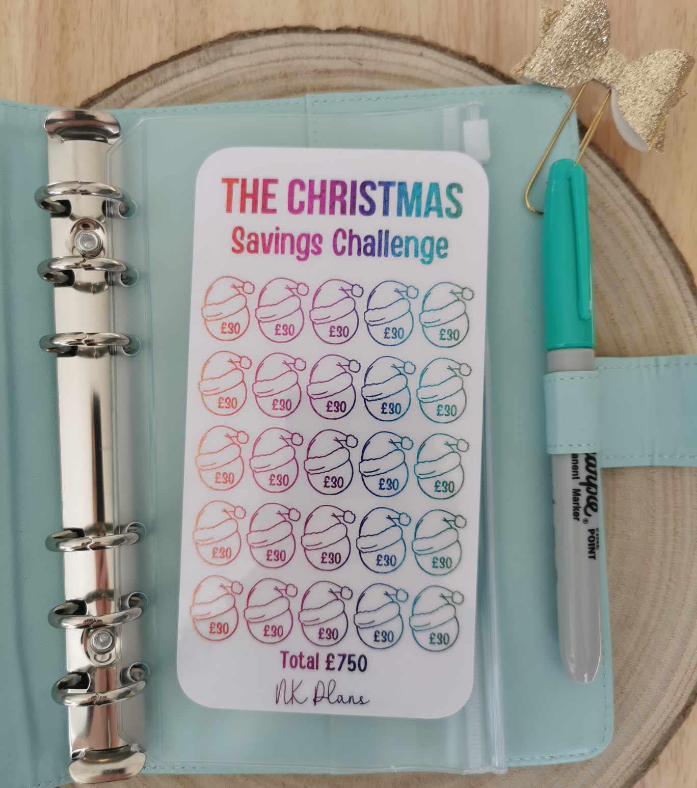 Christmas savings tracker. savings tracker, A6 savings tracker. budgeting.